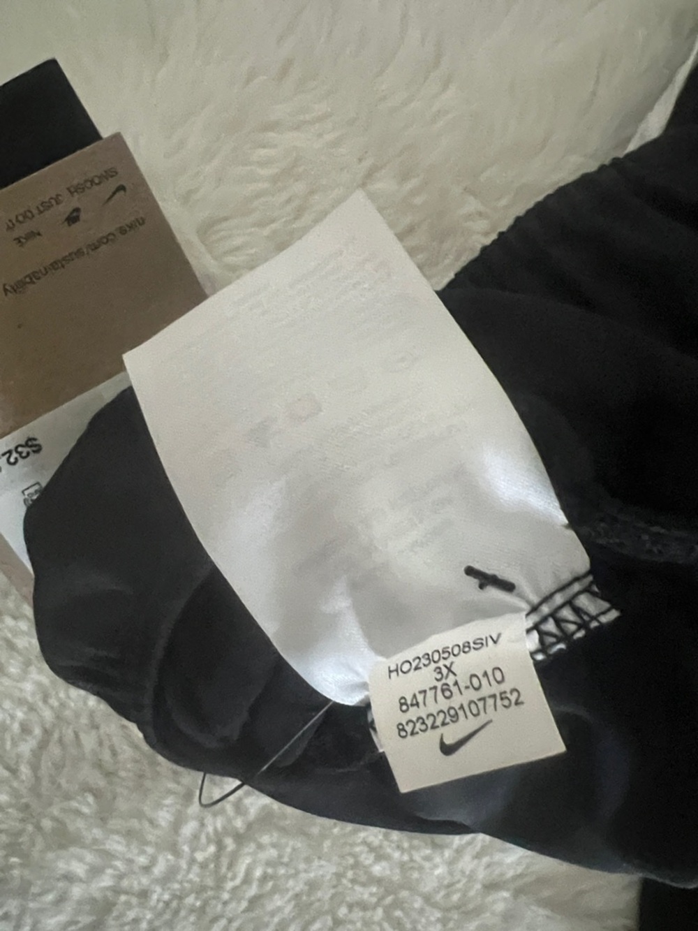 NWT Nike Women's Black Athletic Shorts with White Trim, Dri-fit size 3X - Picture 15 of 16